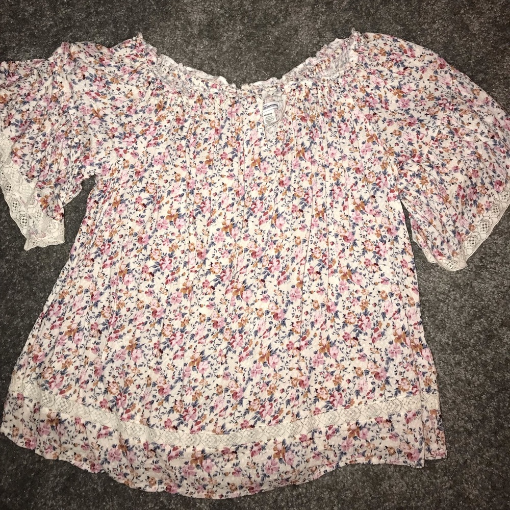 American Eagle Floral Top